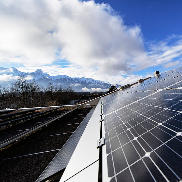Solarzelle auf einem Migros-Dach