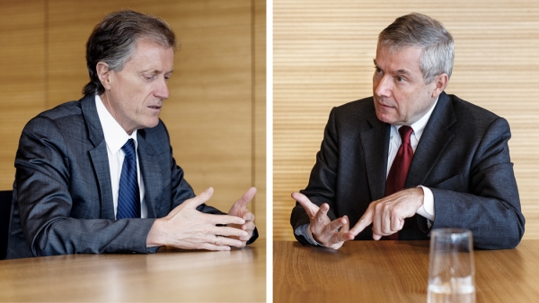 Herbert Bolliger (links) und Andreas Broggini im Gespräch